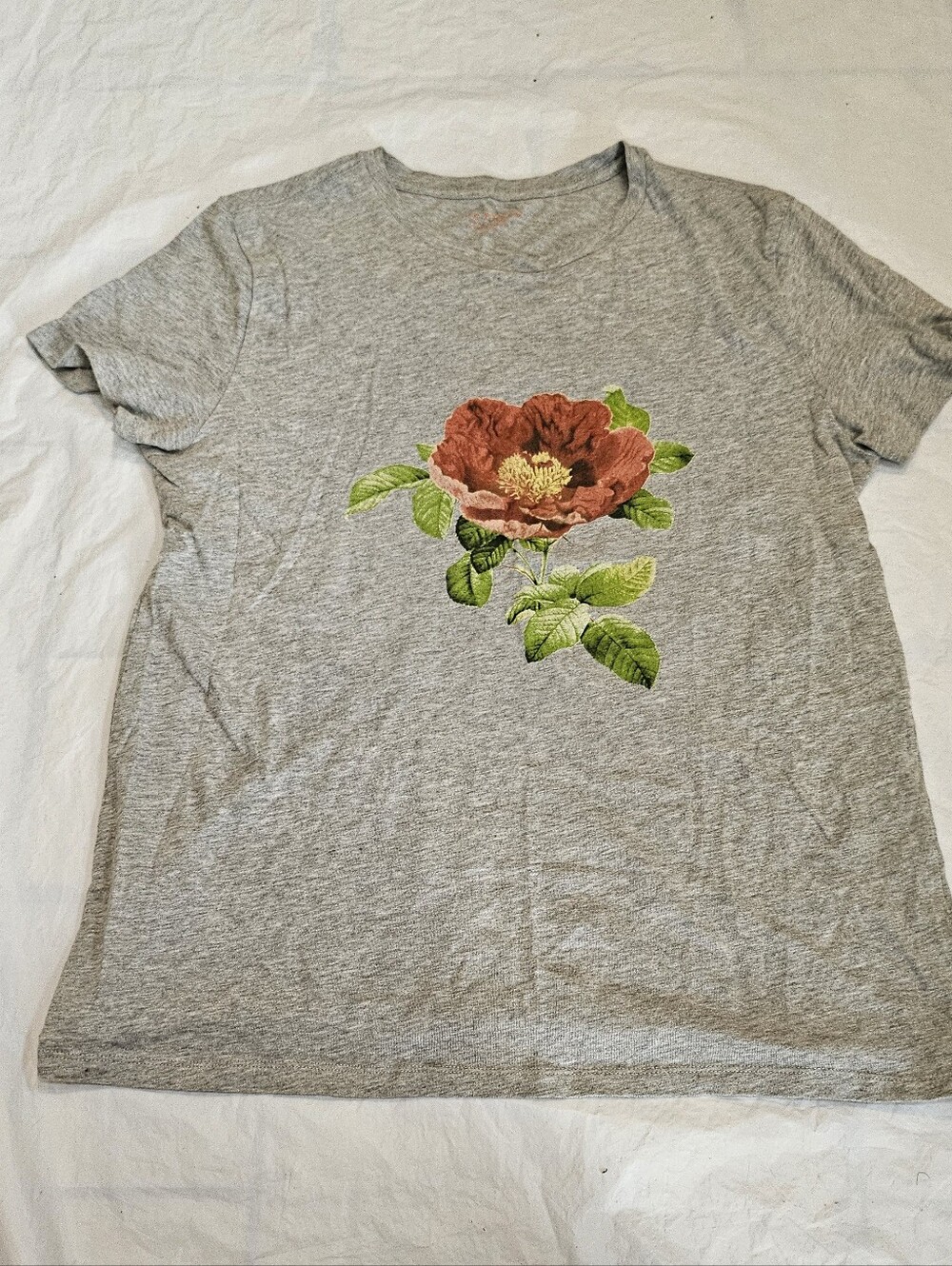 Joe Fresh Gray Tee with Red Floral Motif.sz M